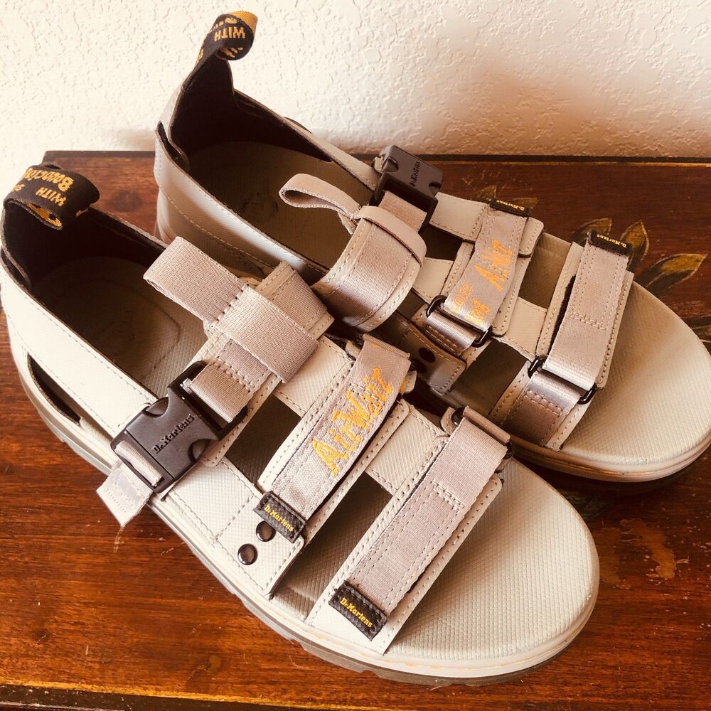 Dr. Martins Tract Pearson Natural Leather Grey 9 M New